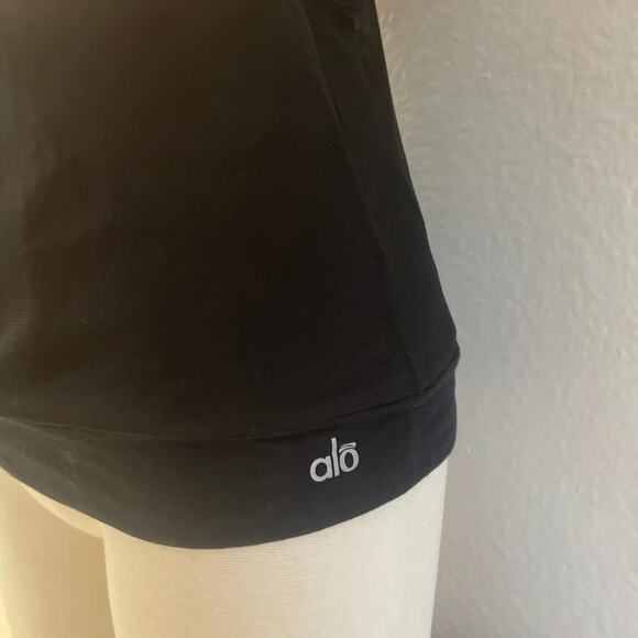 Alo Yoga Mesh Layered Tank Top - Picture 4 of 5